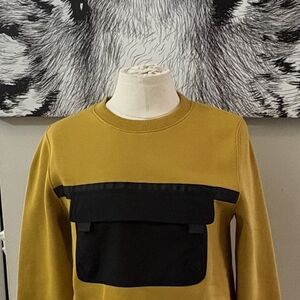 Wesc Men's Golden and Black Crewneck Sweater